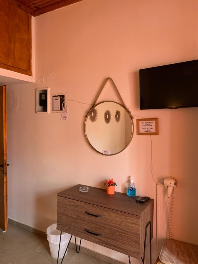 Guesthouse Corali Hydra  Eksteriør billede