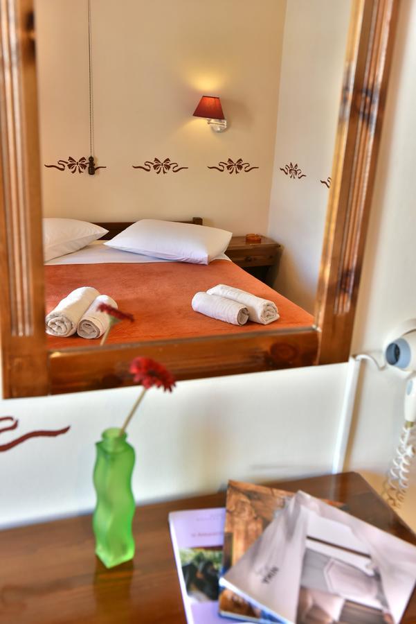 Guesthouse Corali Hydra  Eksteriør billede